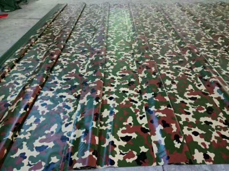 Jungle camouflage canvas